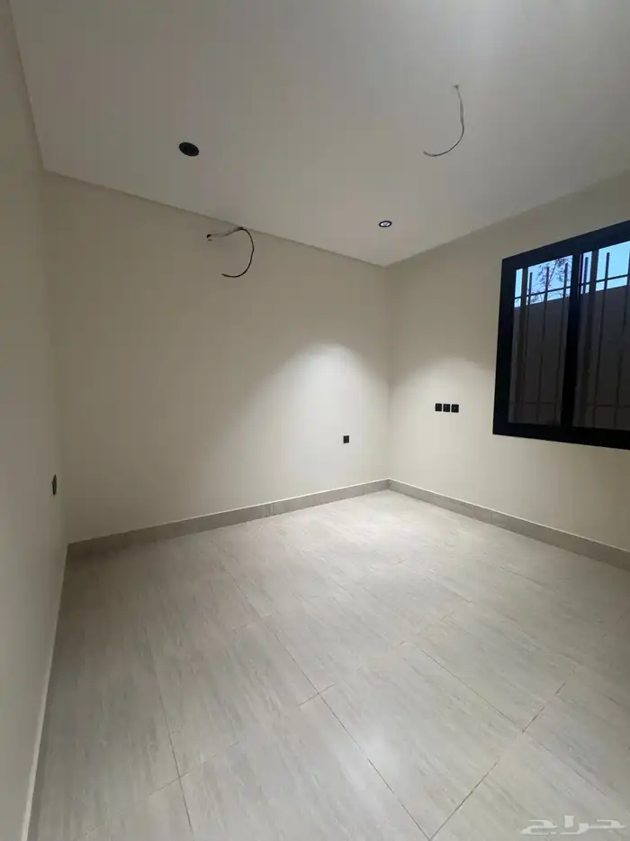 للبيع شقه ارضيه مداخل مستقله من 450 الف حى العروبه ابها 14