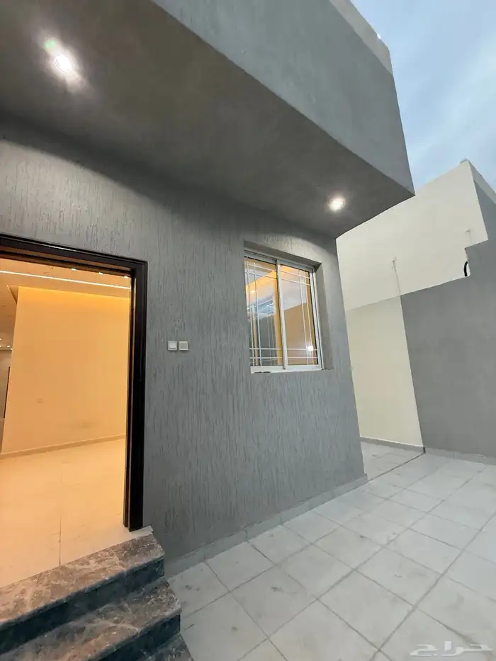 دور فاخر للبيع حي المحيسن النموذجي مقابل القطار شارعين 8