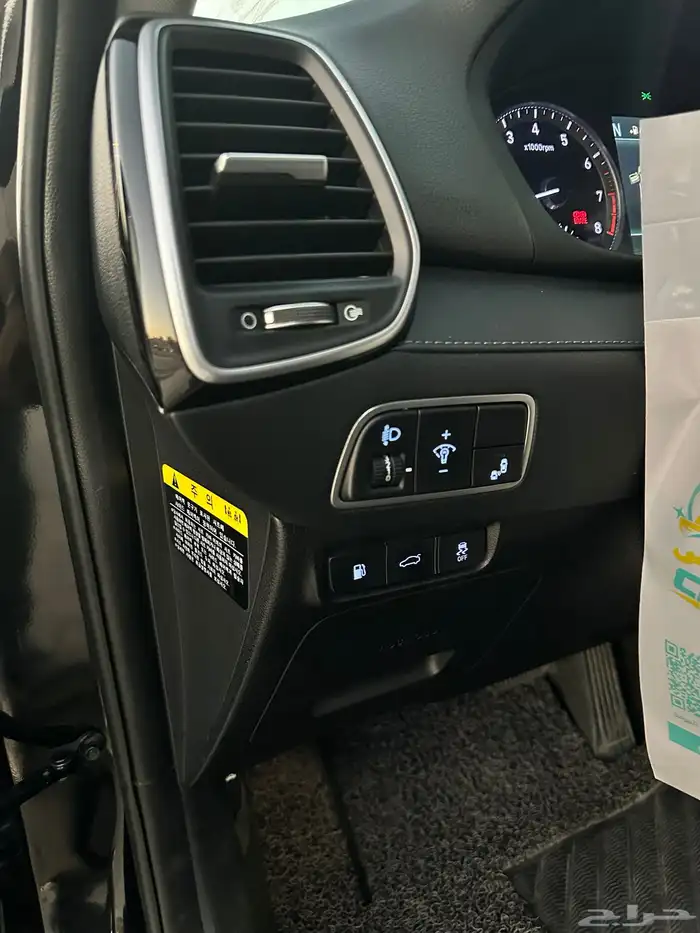 ازيرا 2019 للبيع او البدل بالحالة الراهنه 18