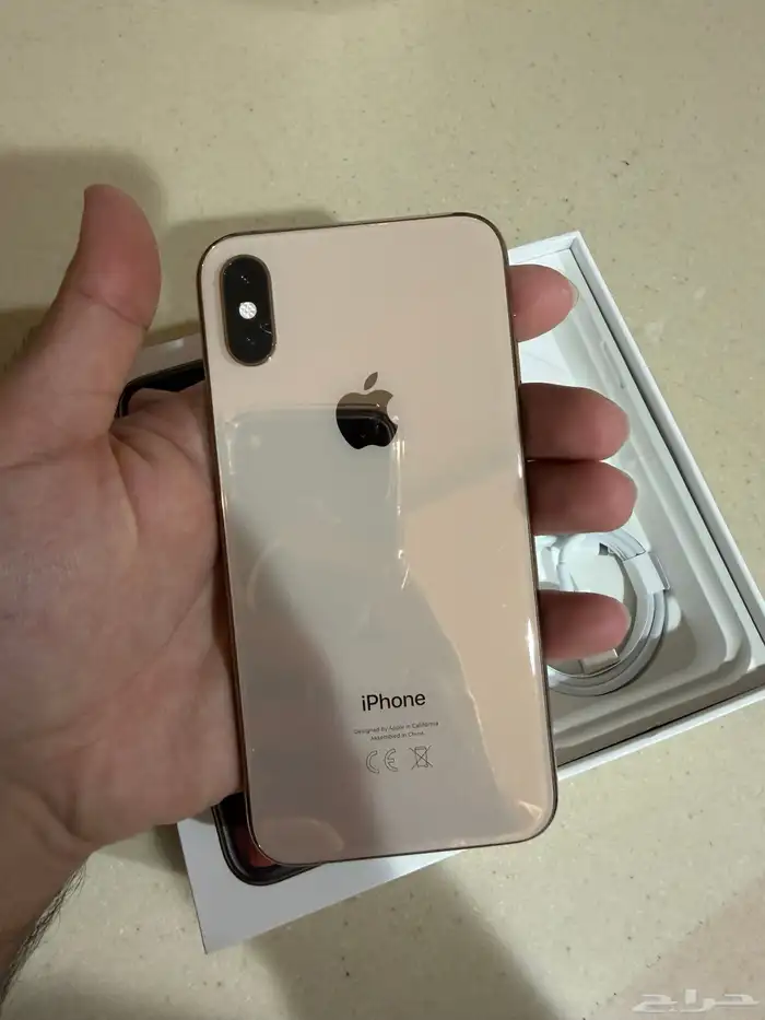 ايفون xs 256 قيقا 1