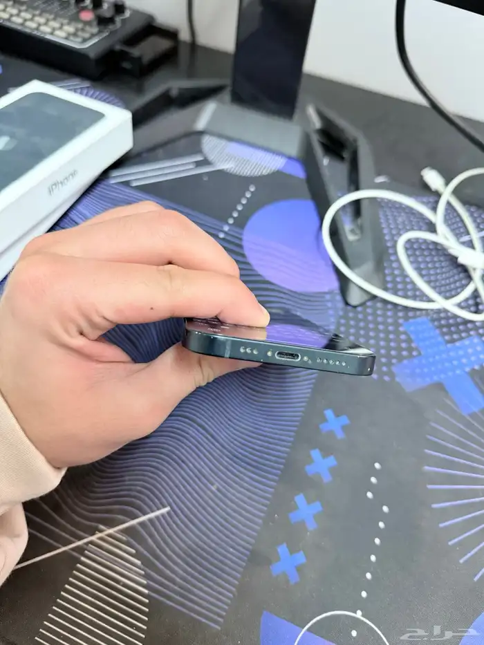 ايفون 13 عادي 128 GB 4