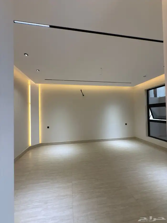 للبيع فلل مودرن دورين وملحق بتصميم عصري طريق المحاله 7