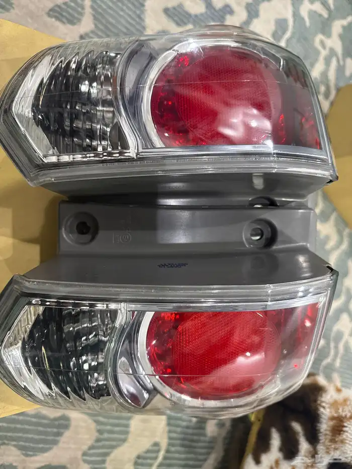 اسطبات فورشنر موديل 2015 رفرف تجاري نظيفه جدا  جدا  للبيع 0