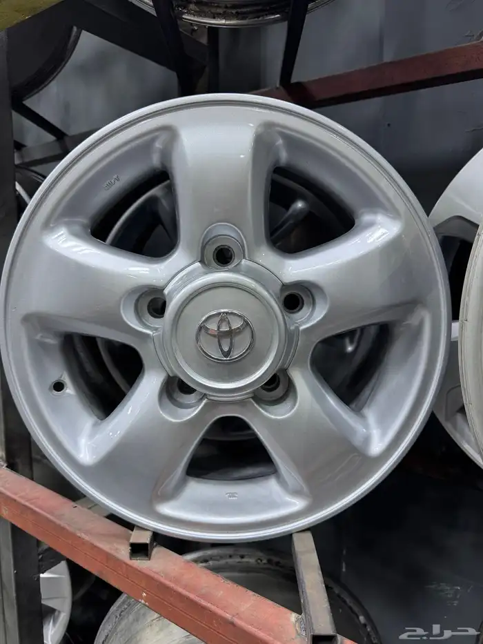 جنوط لاندكروزر 98 اصلي 0