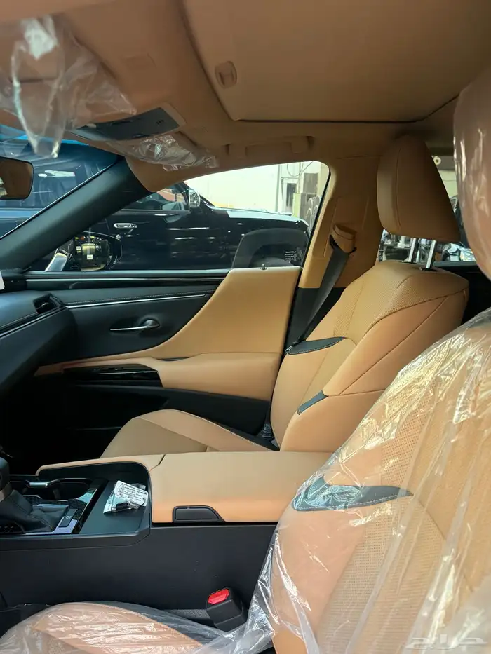 لكزس 2024 عداد 13 الف ES350 خليجي الساير 9