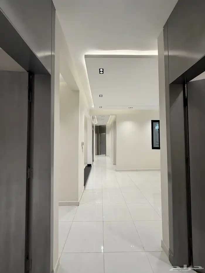 للبيع شقق أرضيه وشقق علويه بحي المعارض طريق ابها الخميس 7