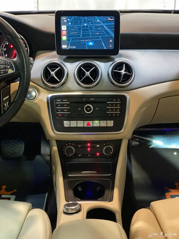 مرسيدس GLA250 2018 بحالة ممتازة 14