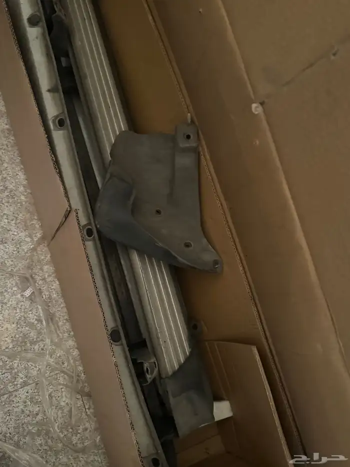 اغراض لاندكروزر هدد وكاله اصلي 6