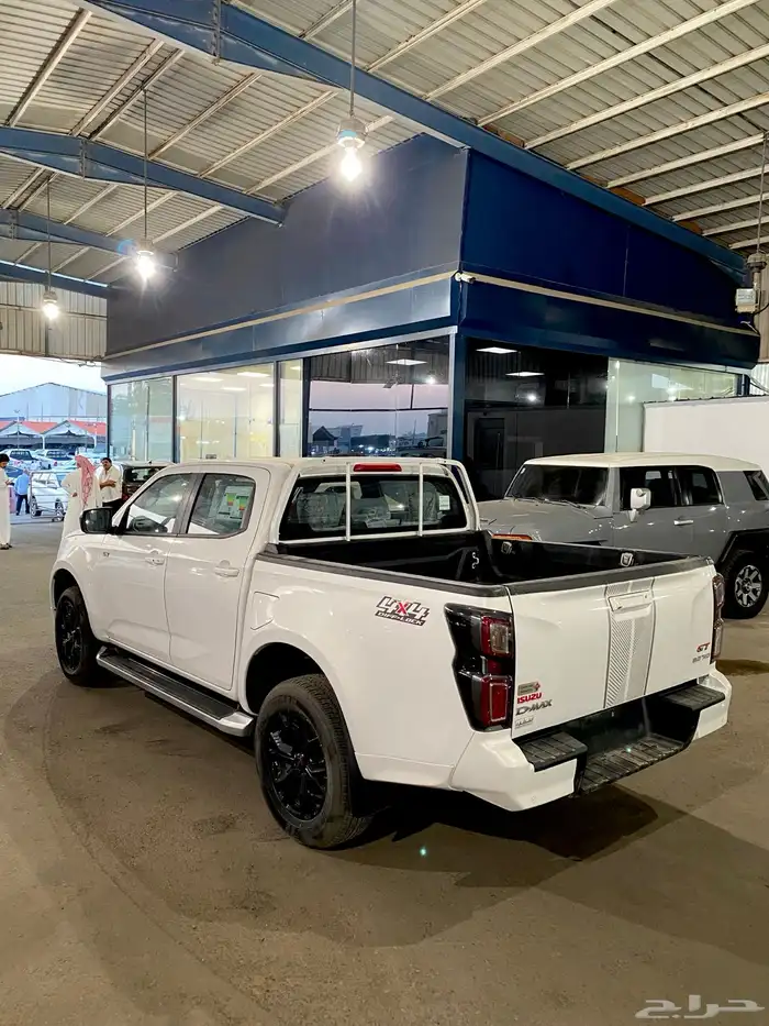 ايسوزو ديماكس غمارتين GT 2024 قير عادي 5