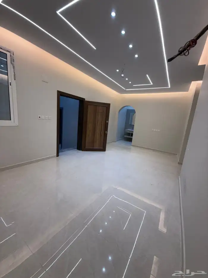 دور فاخر للبيع حي المحيسن النموذجي مقابل القطار شارعين 11