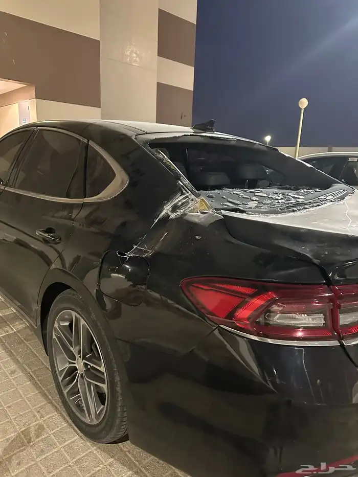 ازيرا 2019 للبيع او البدل بالحالة الراهنه 1