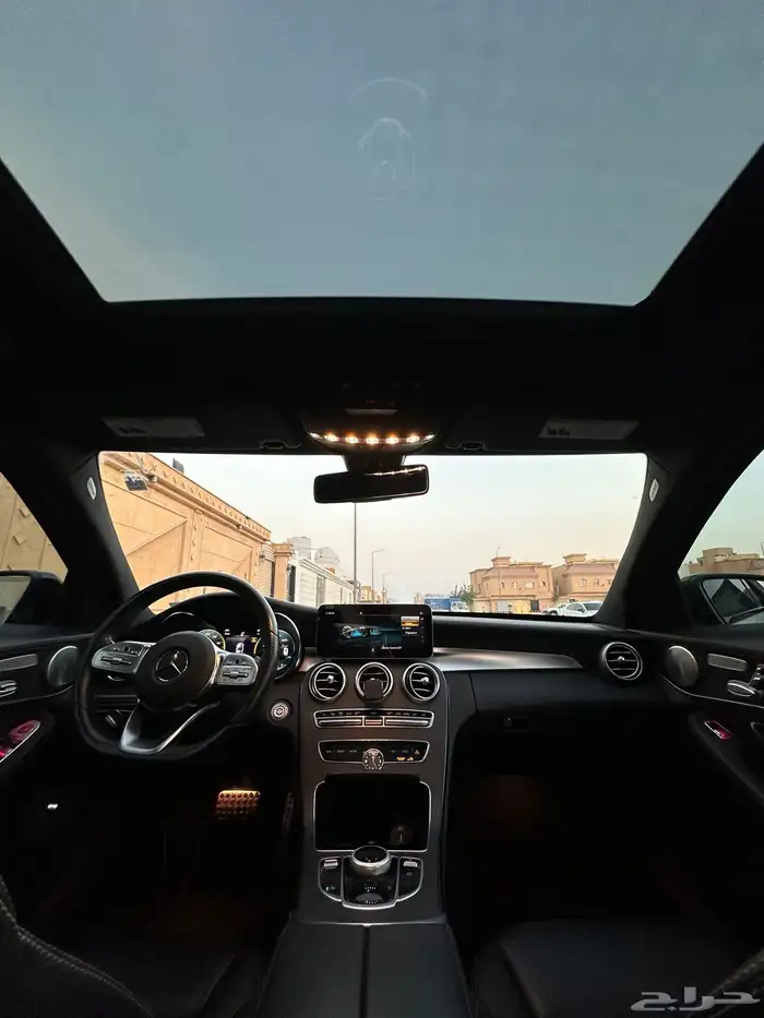 مرسيدس بانوراما C300 2020 فل كامل نظيف للبيع بطاقة جمركية 15