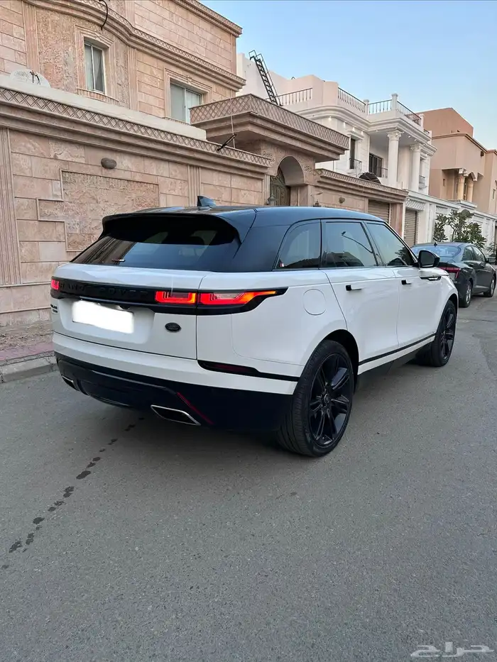 لاند روفر فيلار2020 13