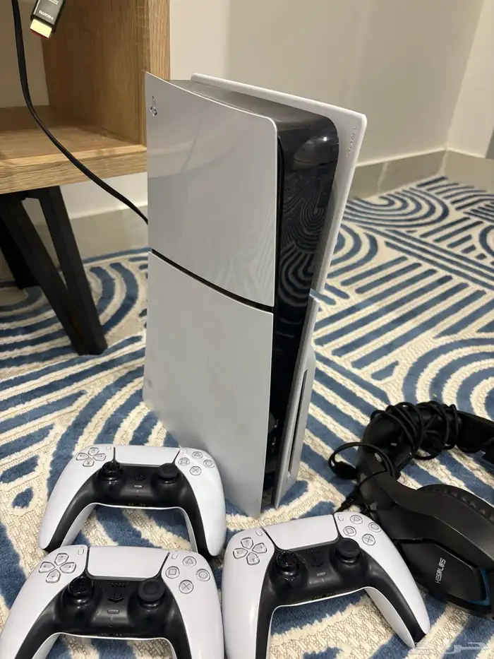 سوني فايف شبه جديده 3 يدات 0