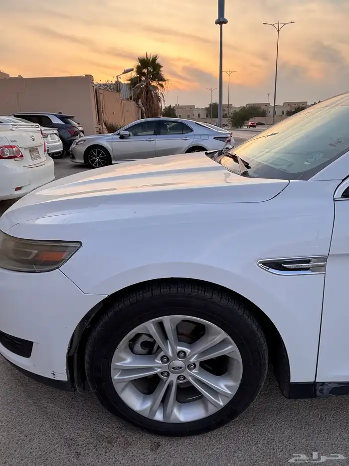 فورد تورس 2015 ابيض 6 سلندر 7