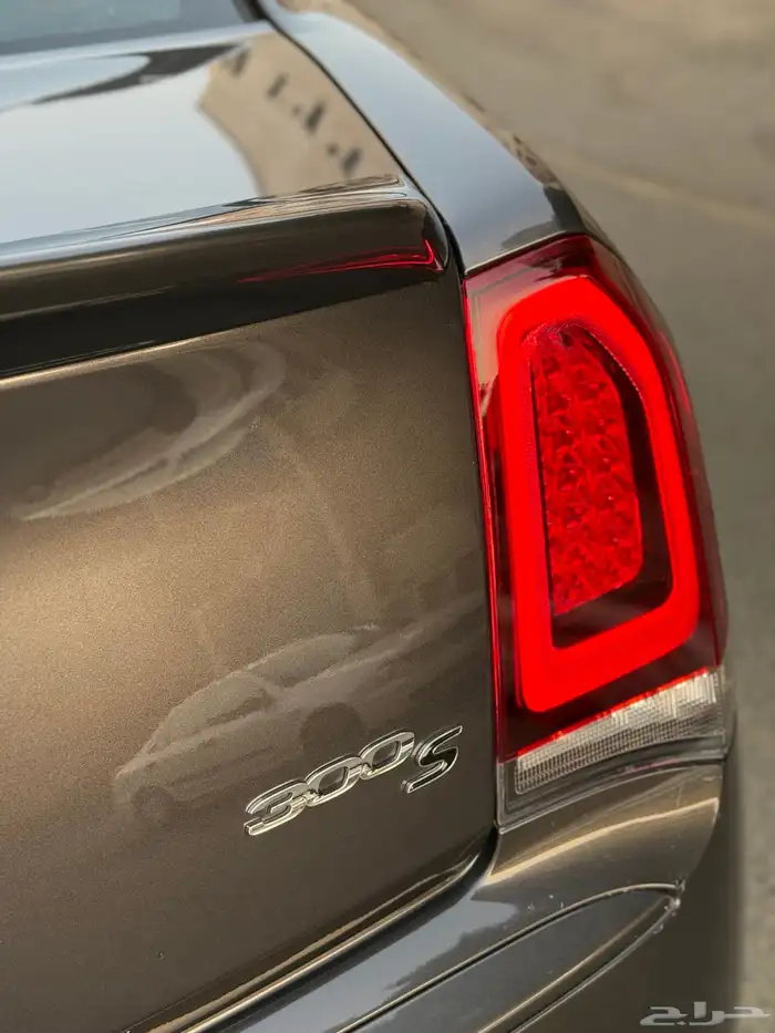 للبيع كرايزلر 2021 S 8