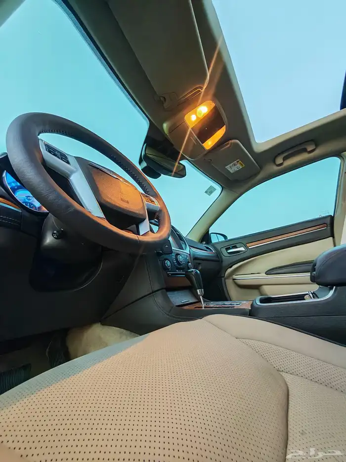 كرايزلر هيمي C300موديل 2014 37