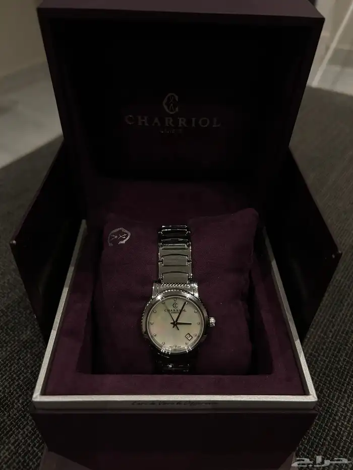 ساعة نسائية شاريول الماس جديدة لم تستخدم 2