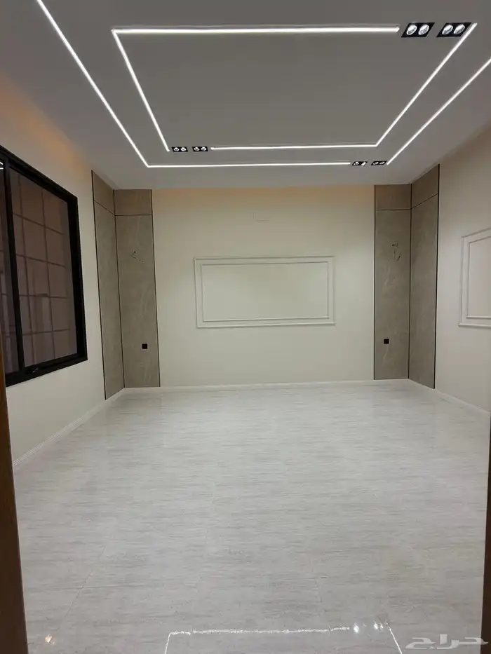 للبيع شقق ارضيه ببايكة سيارة وشقق علويه ف حي الموسي 6