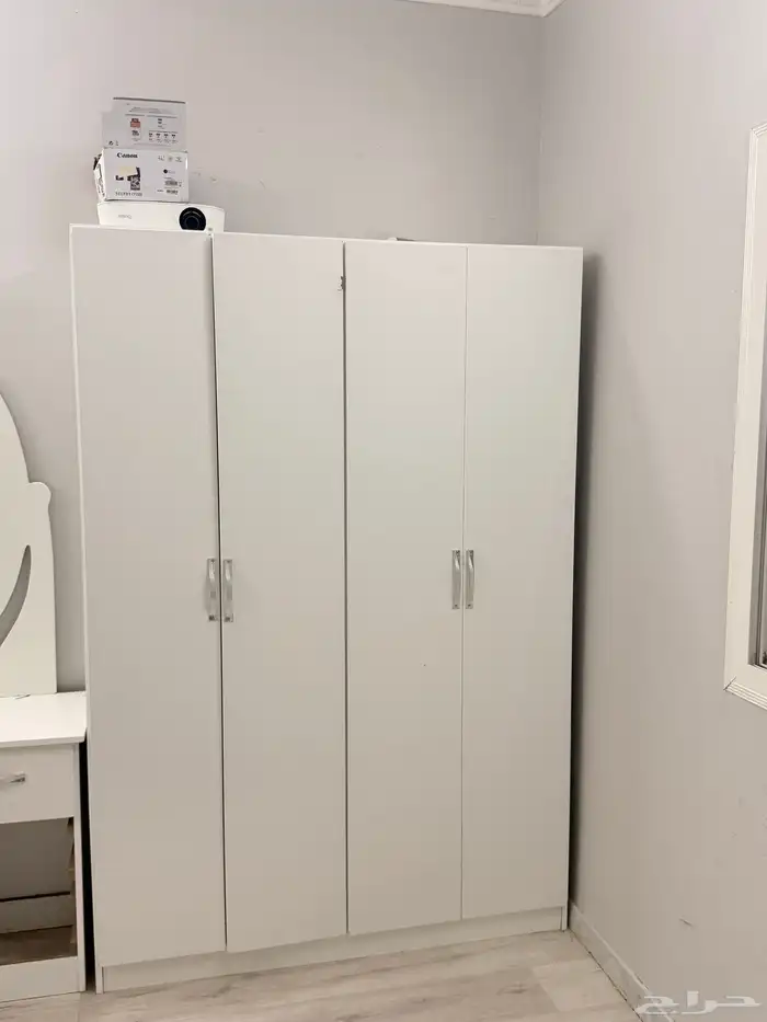 غرفة نوم أطفال نظيفة دولاب وسرير بدون تسريحة 0