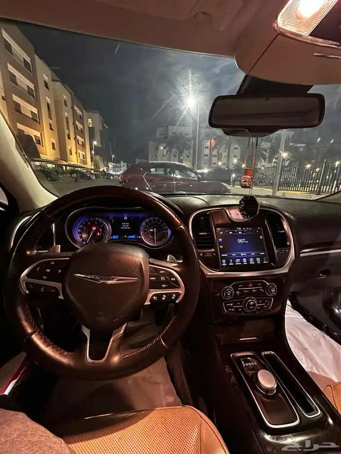 كرايسلر 8V C300 1