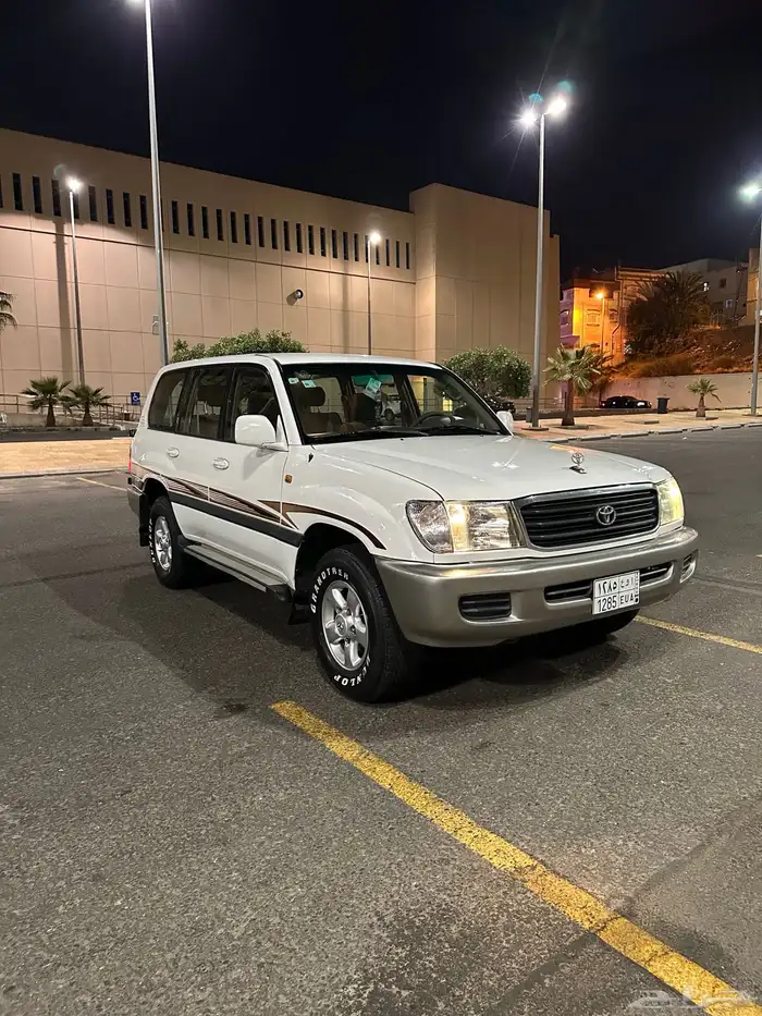 لاندكروزر 2001 نظيف جدا 23