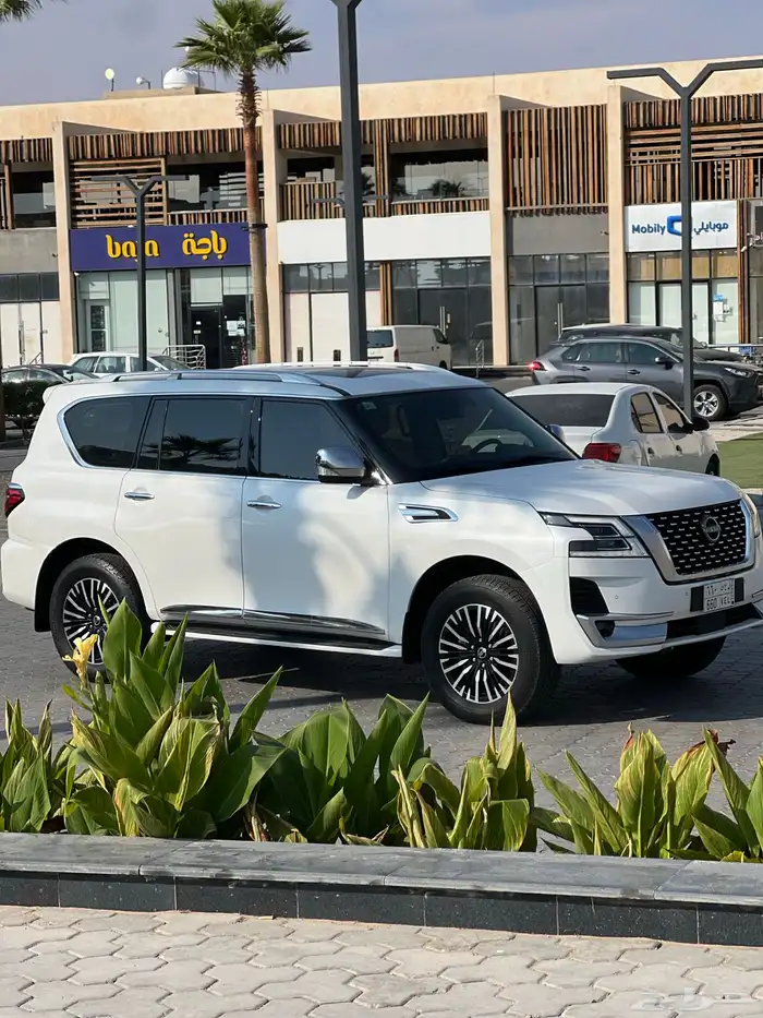 للبيع باترول 2020 SE 3