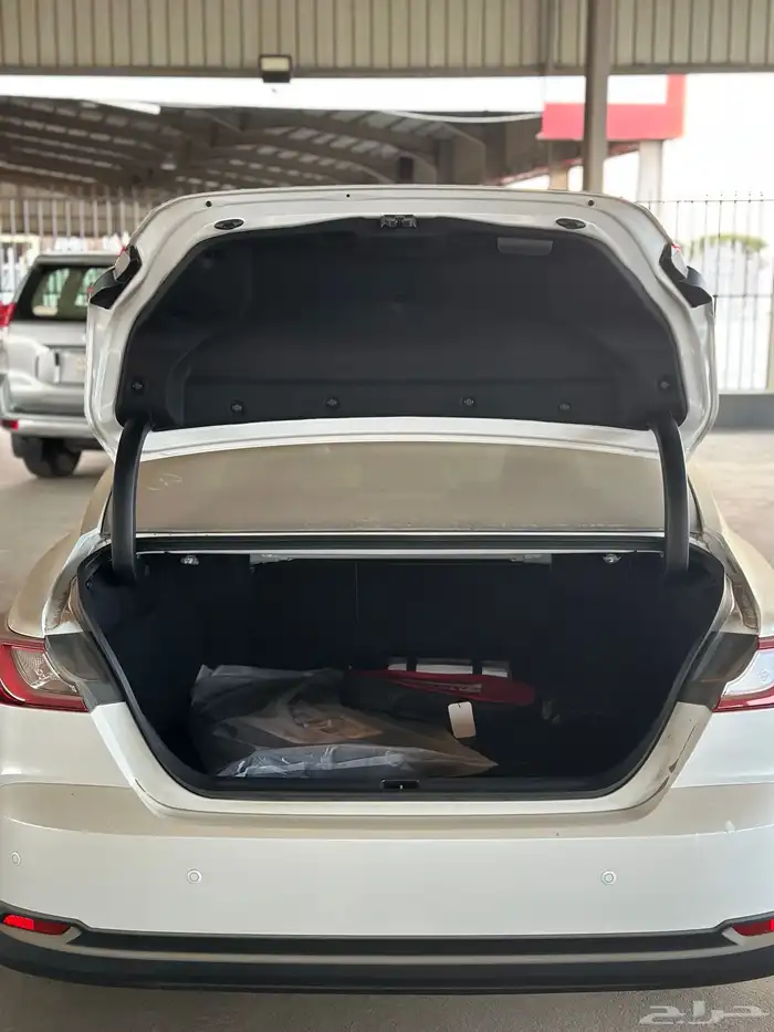 للبيع كامري 2025 E ستاندر اصفار 15