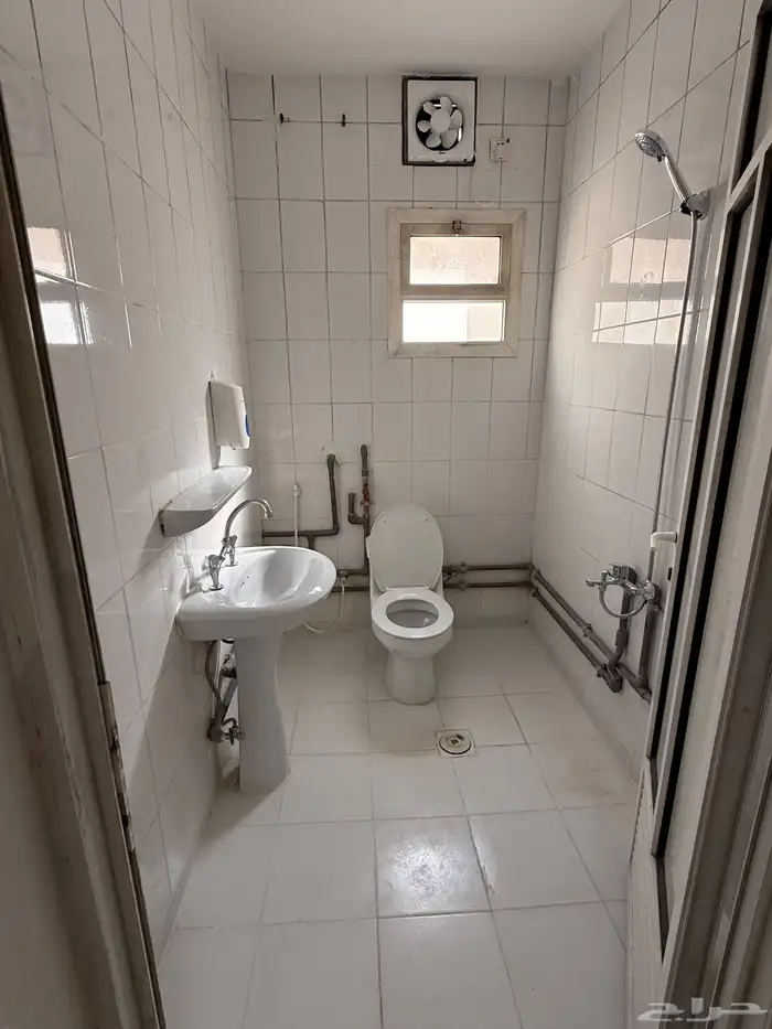 سويت قريب من جامعة الملك فيصل 6