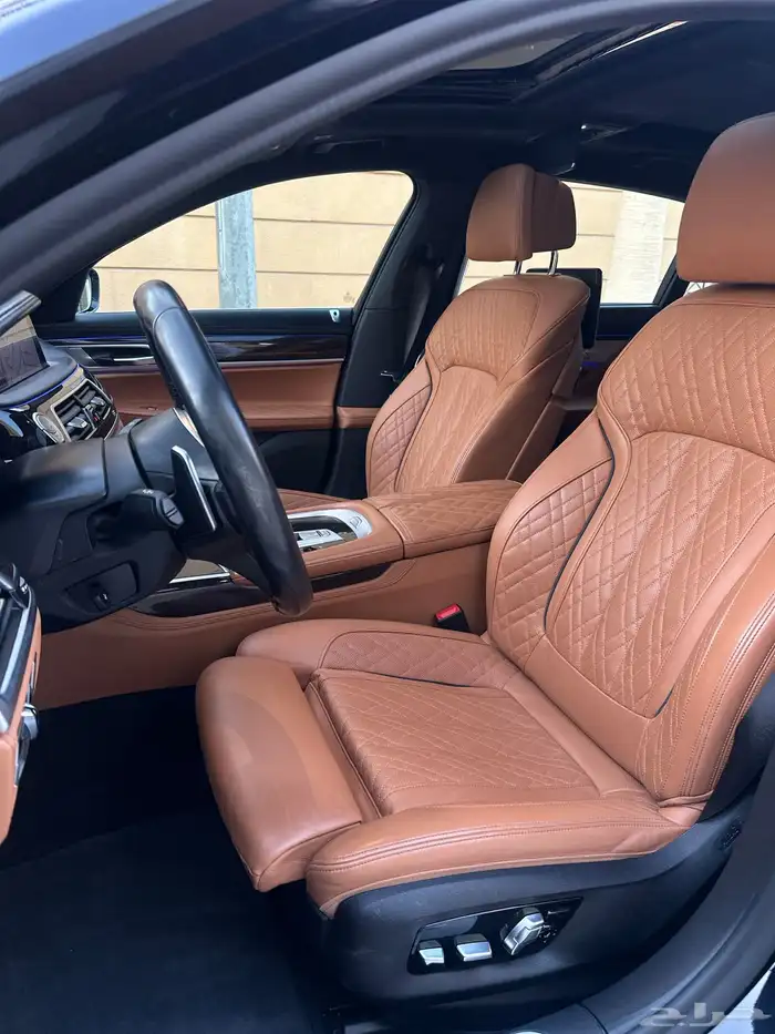 بي ام 740iL 2021 30