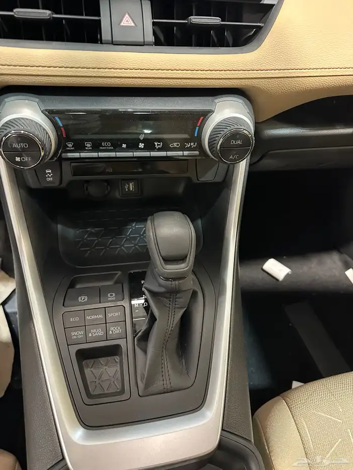 تويوتا راف فور 2025 دبل سعودي فل كامل 6