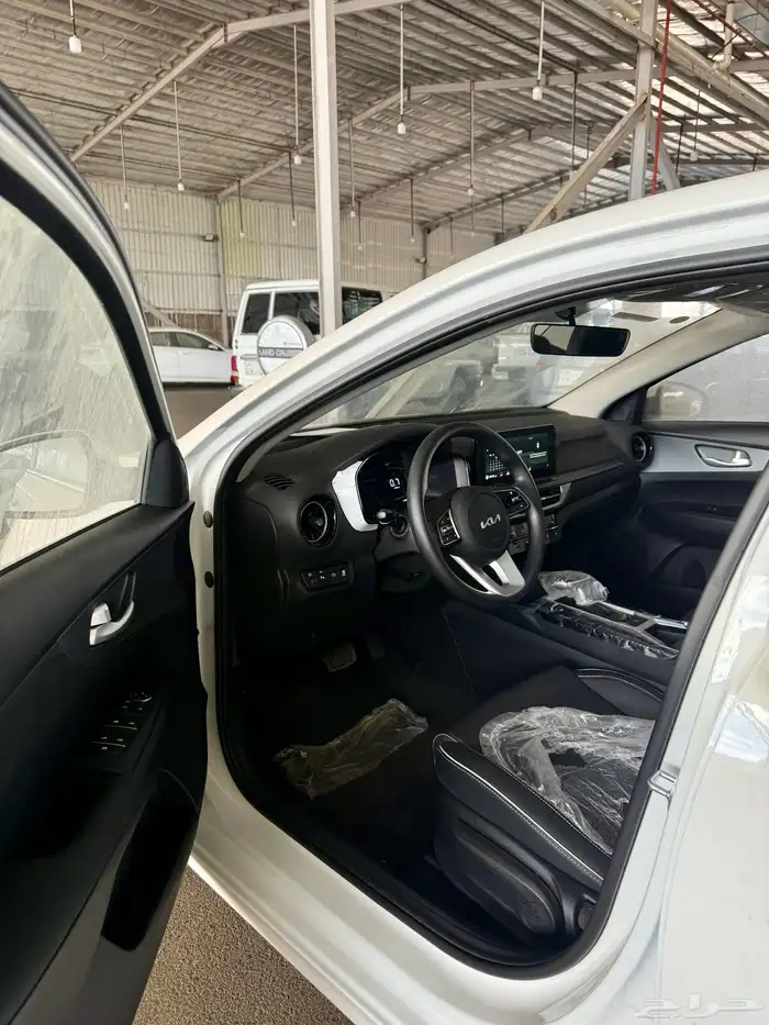 كيا سيراتو 2024 اصفار 8