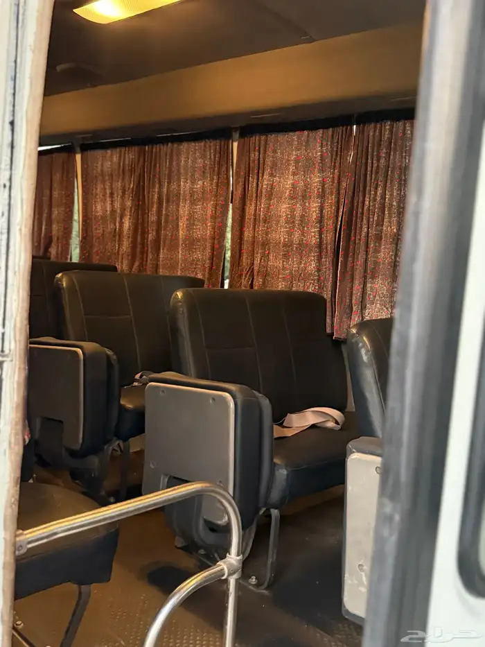 باص نيسان كوستر 2014 ديزل 30 راكب نضيف 19