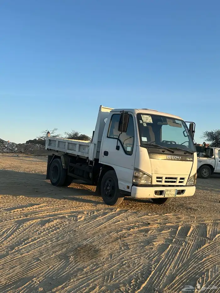 للبيع قلاب ايسوزو 2008 1