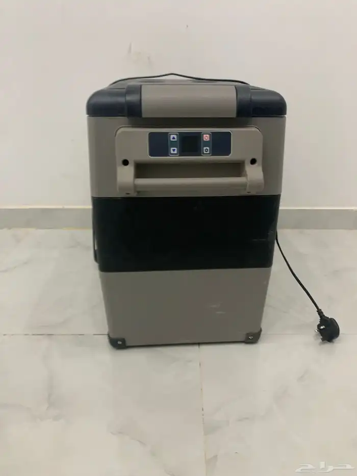 ثلاجه سياره 1