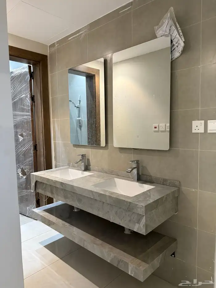 دور فاخر للبيع حي المحيسن النموذجي مقابل القطار شارعين 7