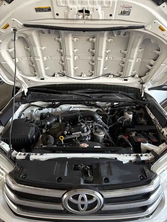 هايلوكس 2018 مرفق معها مجموعة هايلوكسات مخزنه 5