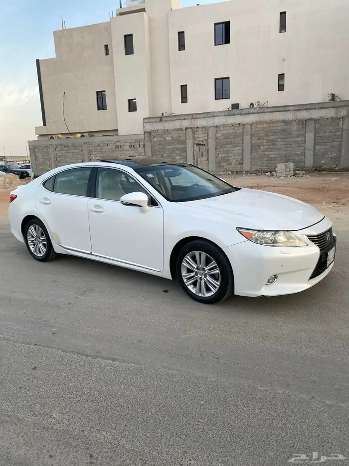 لكزس ES 350 سعودي فل كامل2015 6