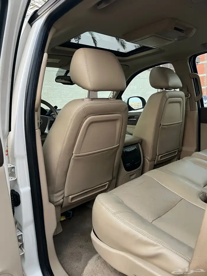 شيفرولية تاهو قصير فل كامل 2013 سعودي LTZ نظيف 12