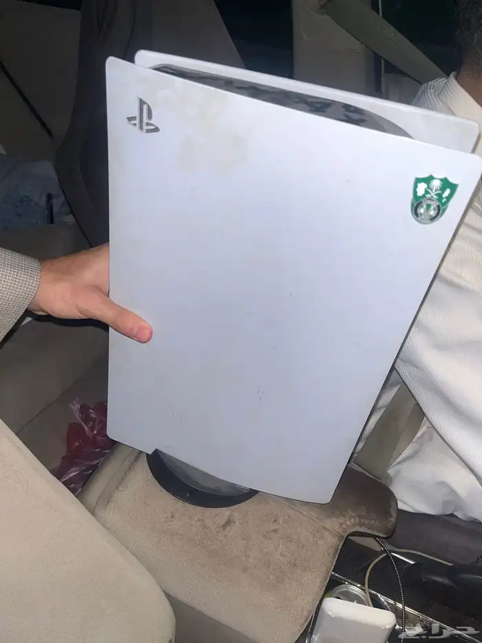 سوني نظيفف مع اغراضه وكم شريط للبيع 0