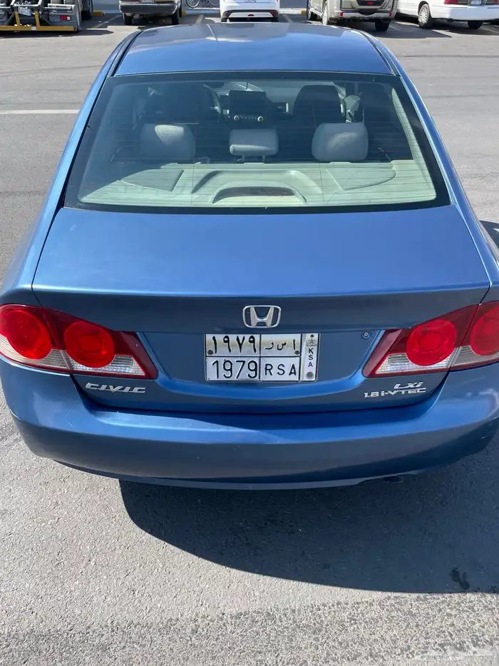 سيارة هوندا سيفيك 4