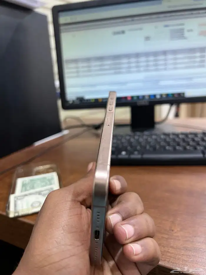 ايفون 16 pro max 256 4