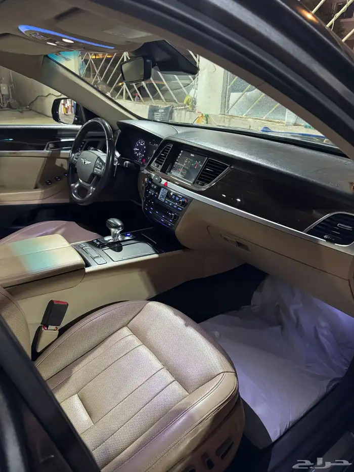 للبيع جنسس 2018 10