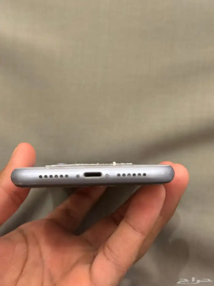 آيفون 11 ميشتكي من شي ابد والشاشه مغيره عل السوم 2