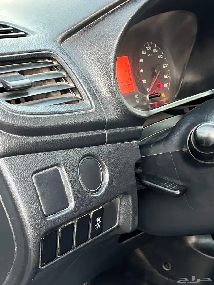 ميتسوبيشي 200L موديل 2020 2021 حبتين غماره ديزل 24