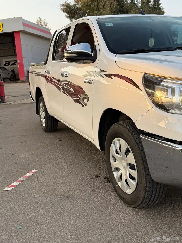 هايلوكس2023بنزين 3