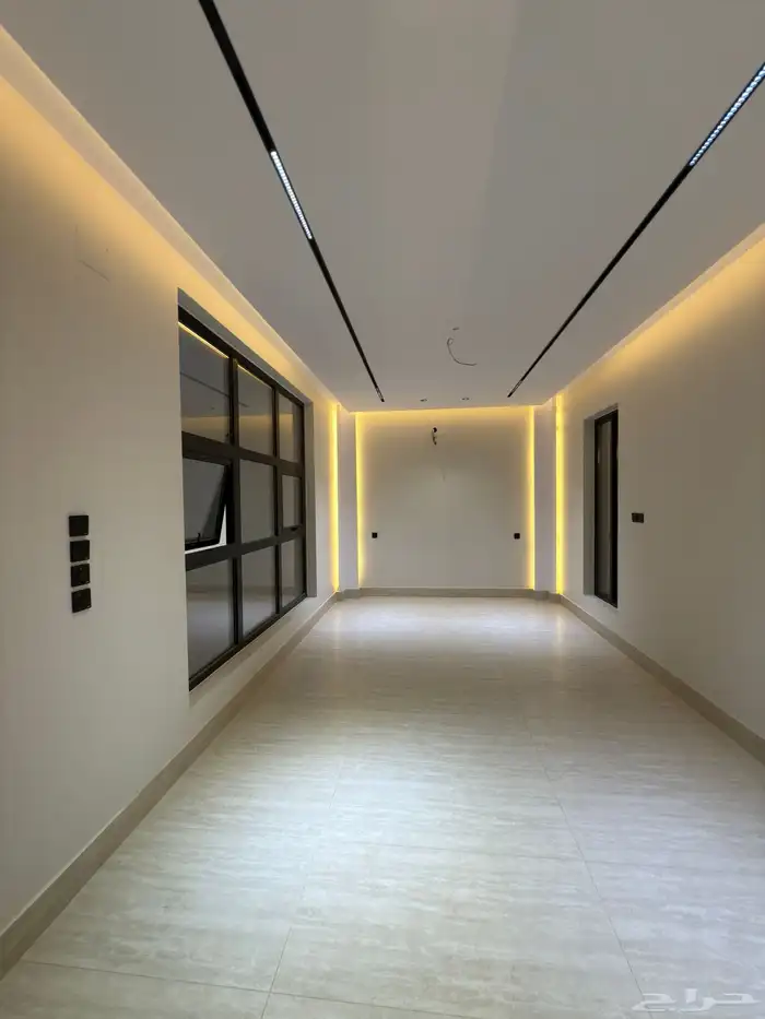 للبيع فلل مودرن دورين وملحق بتصميم عصري طريق المحاله 20