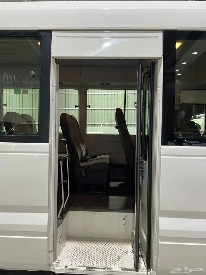 للبيع باص تويوتا كوستر موديل 2020 ديزل 23 راكب 6