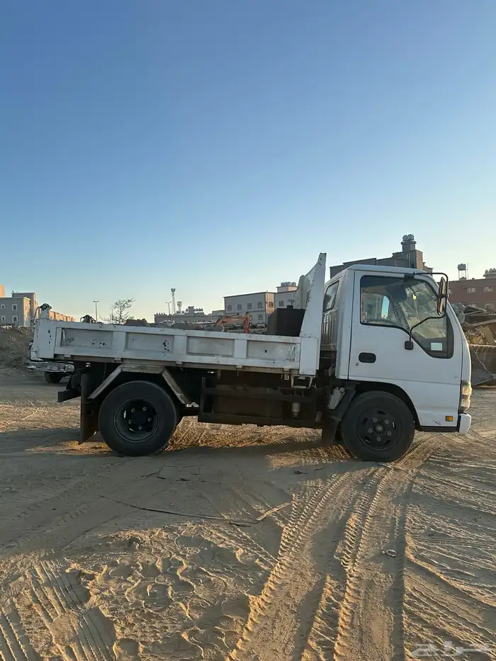 للبيع قلاب ايسوزو 2008 3