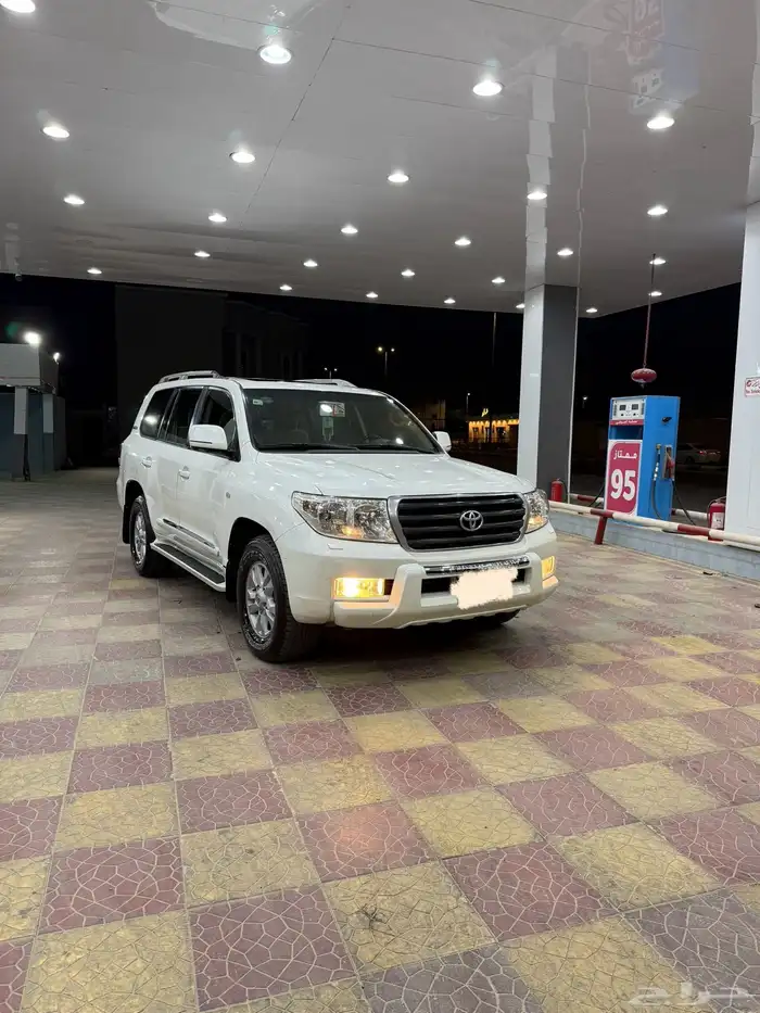 للبيع جيب لاندكروزر 2011 فل كامل بدي وكالة 60عام 0